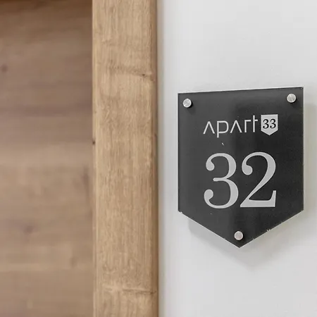Apart33 1-32 *